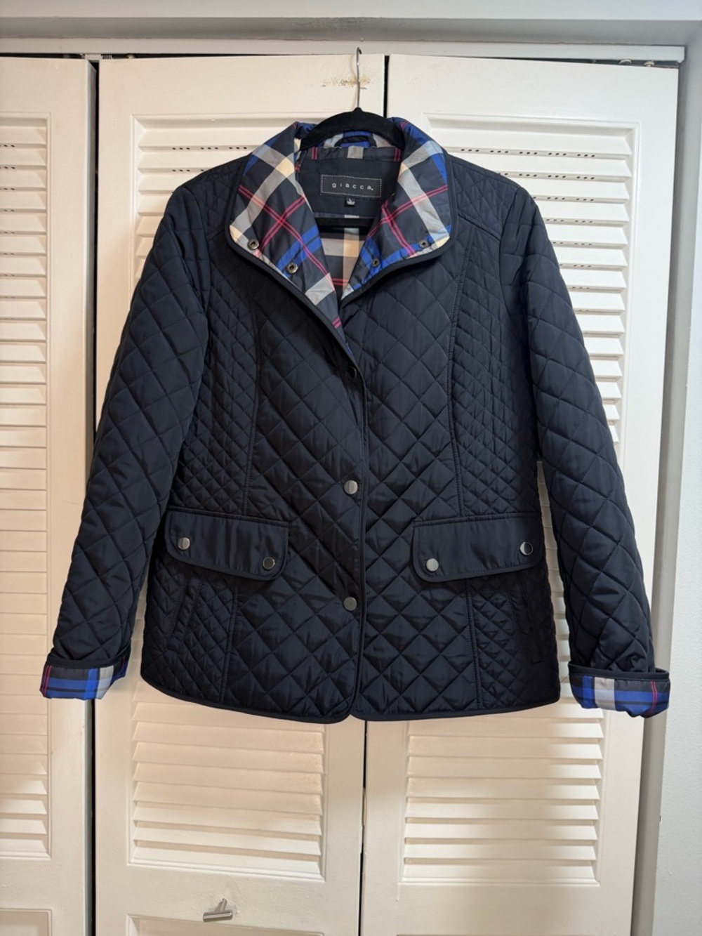 giacca Quilted black Puffer Jacket with Plaid Trim
